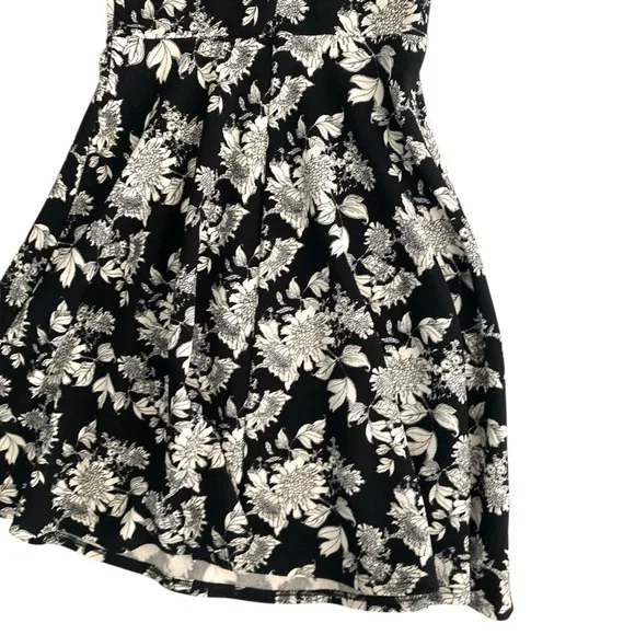 Soloiste Audrey Knit Sleeveless Black White Floral Flare V-Neck Dress New Sz S - Picture 11 of 16